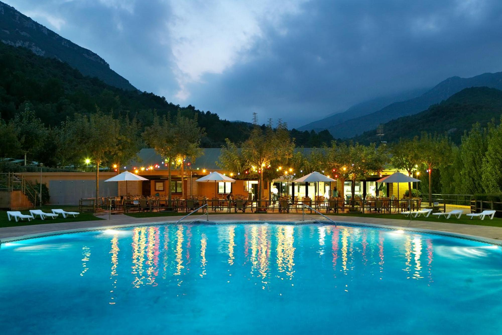 Camping Bassegoda Park Hotel Albanya Exterior photo